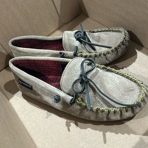 Women’s Magallanes outdoors slippers
